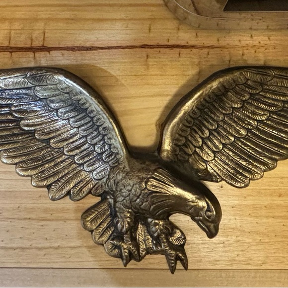 VINTAGE CAST BRASS FEDERAL EAGLE 24" WALL SCULPTURE HANGING 7028 - Picture 2 of 6